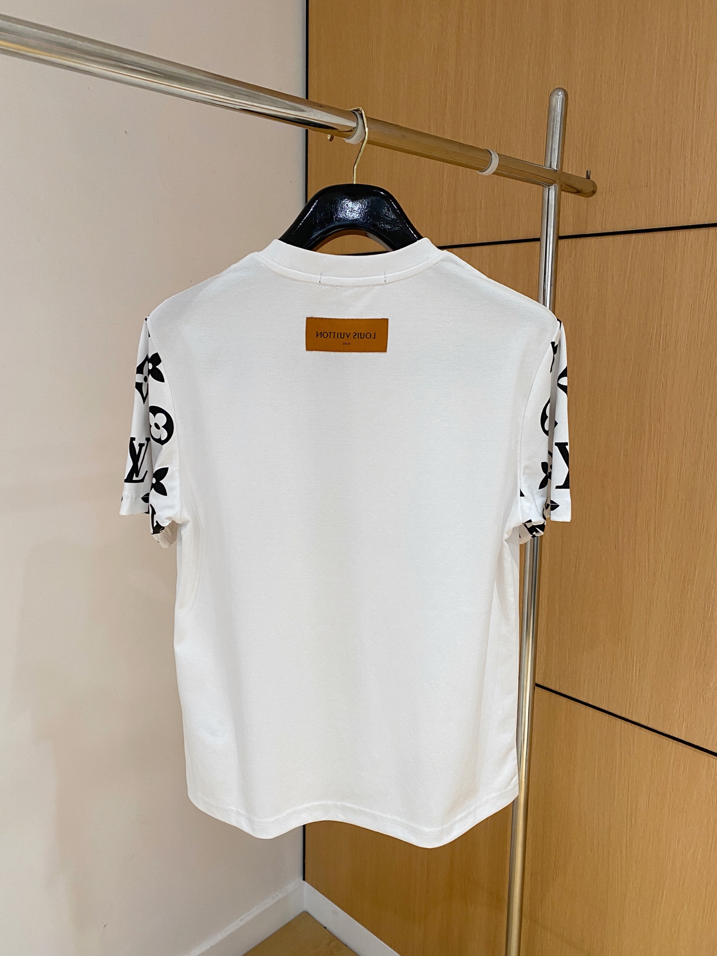 short sleeves
